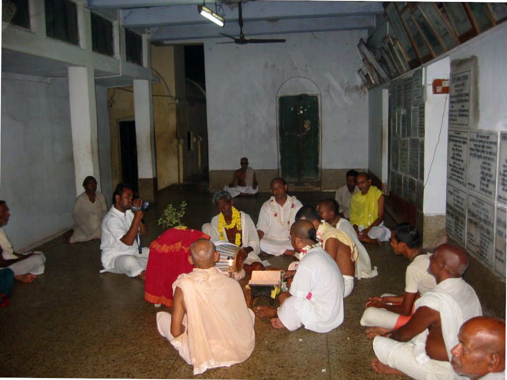 101 jagannath puri parikrama 2004.03.08
