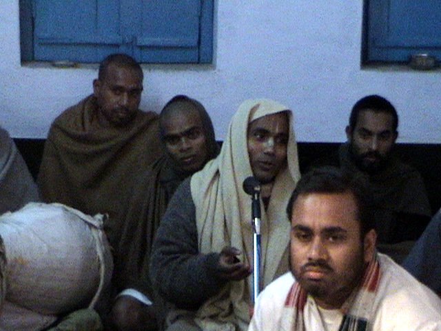 24 sarasvati puja vrindavan 2004.01.26