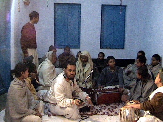 25 sarasvati puja vrindavan 2004.01.26