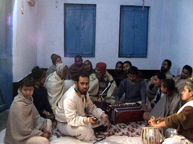 27 sarasvati puja vrindavan 2004.01.26