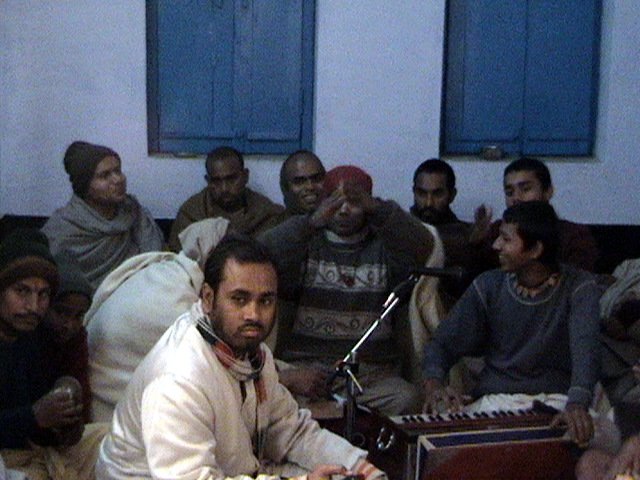 28 sarasvati puja vrindavan 2004.01.26