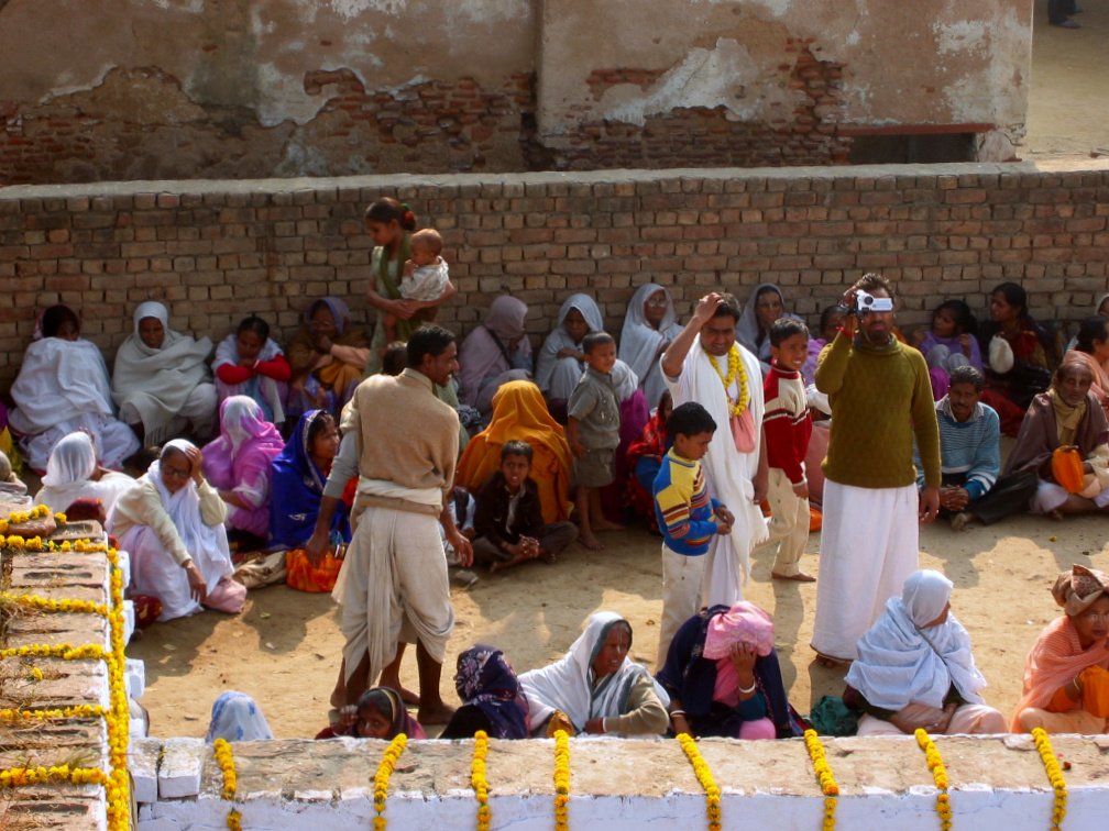 8 utsava surya kunda 2004.12.19