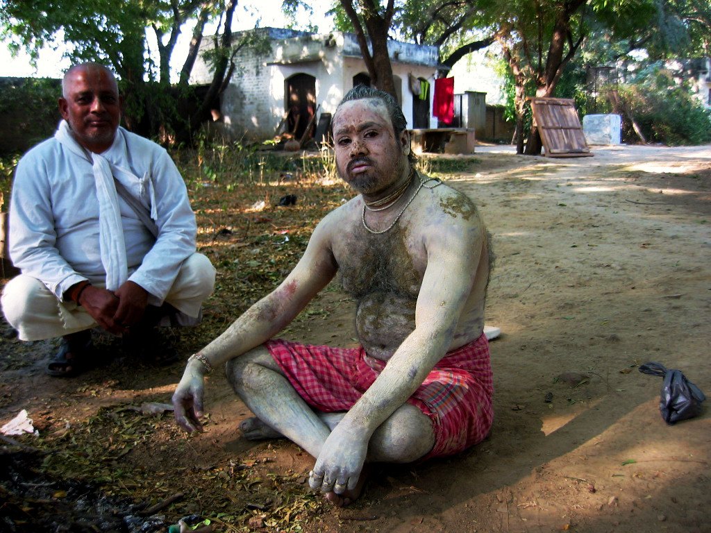 14 Vrindavan 2006.06.12 21