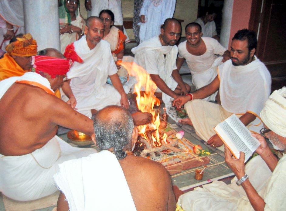 34 speaking hari katha vrindavan 2007.09.26