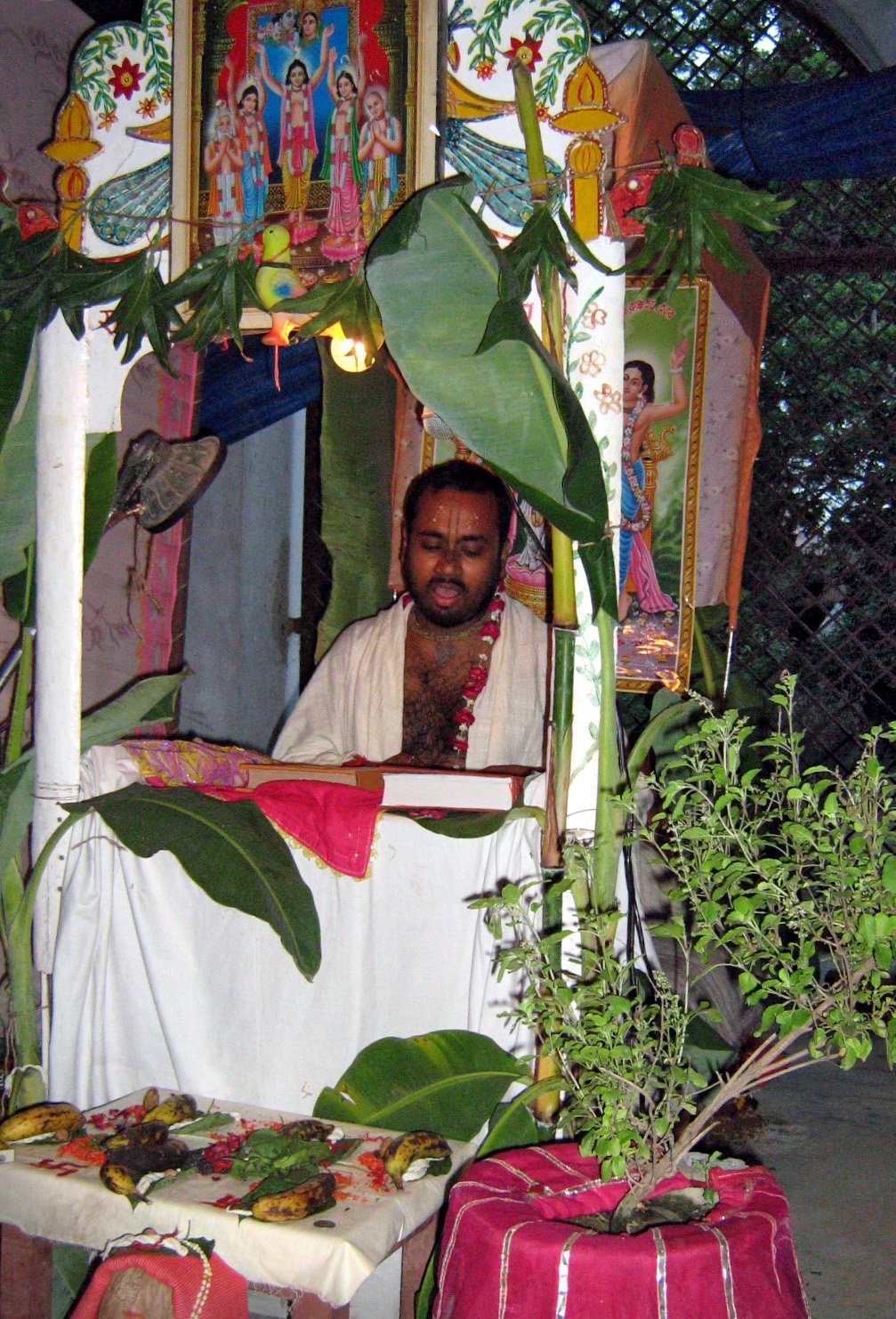 4 speaking hari katha vrindavan 2007.09.12