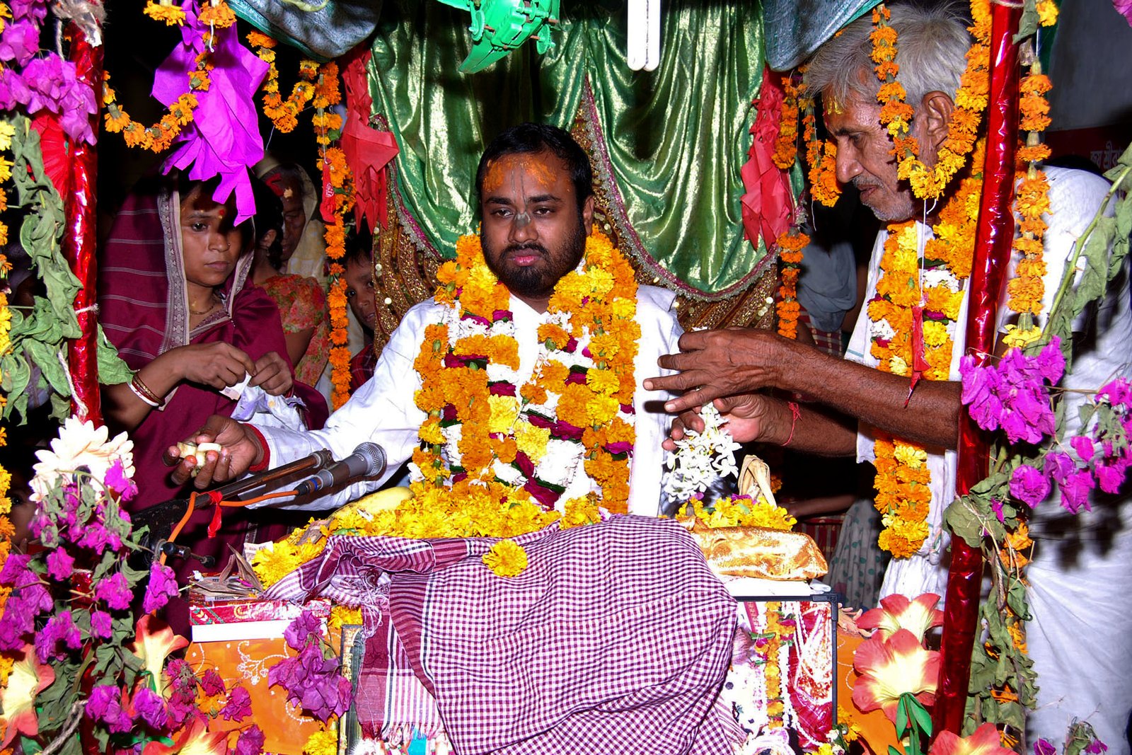 5 speaking hari katha govardhan 2008.10.04 08