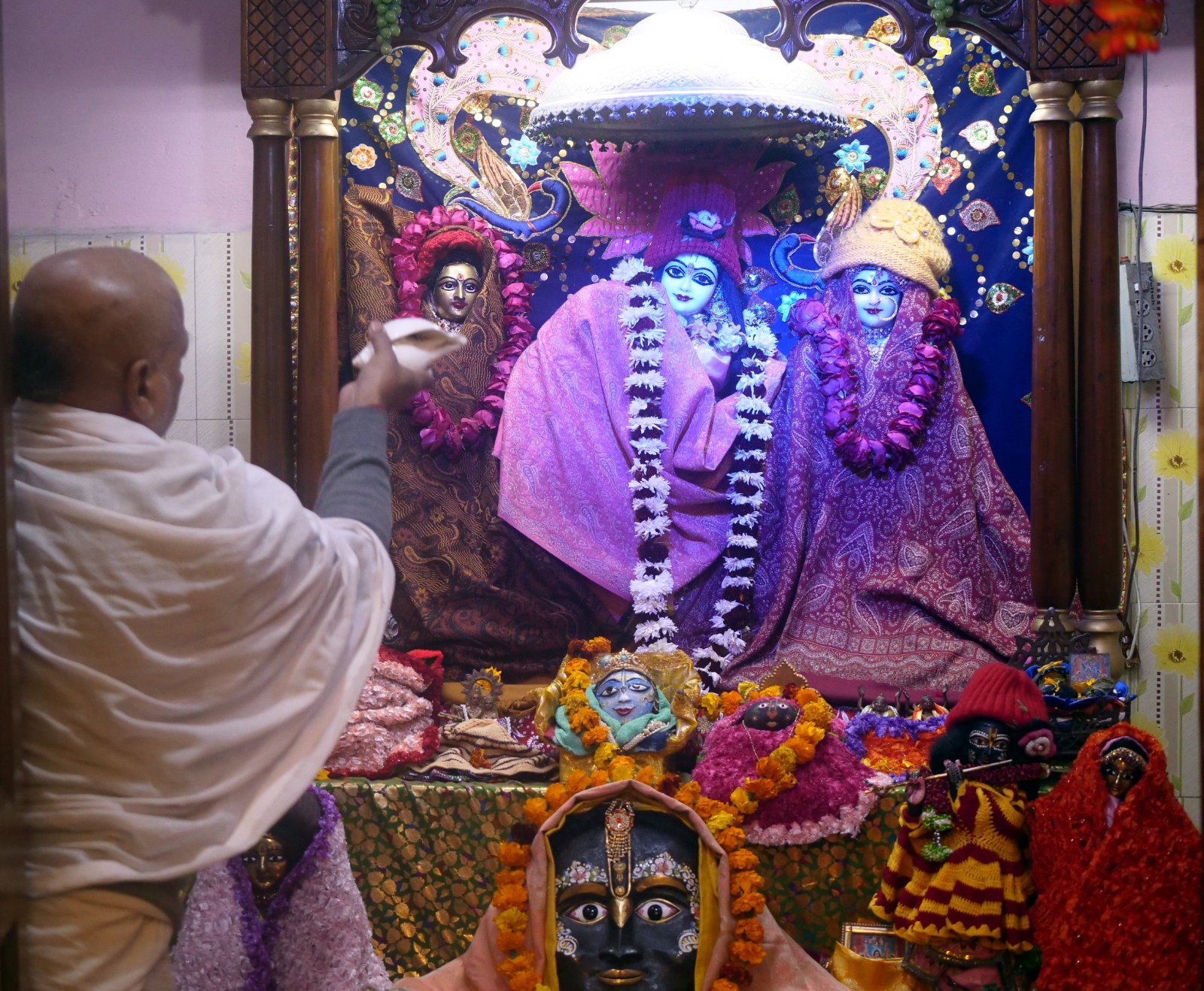 16 pandit shri krishna das babaji disappearance festival radha kunda 2019 12 31