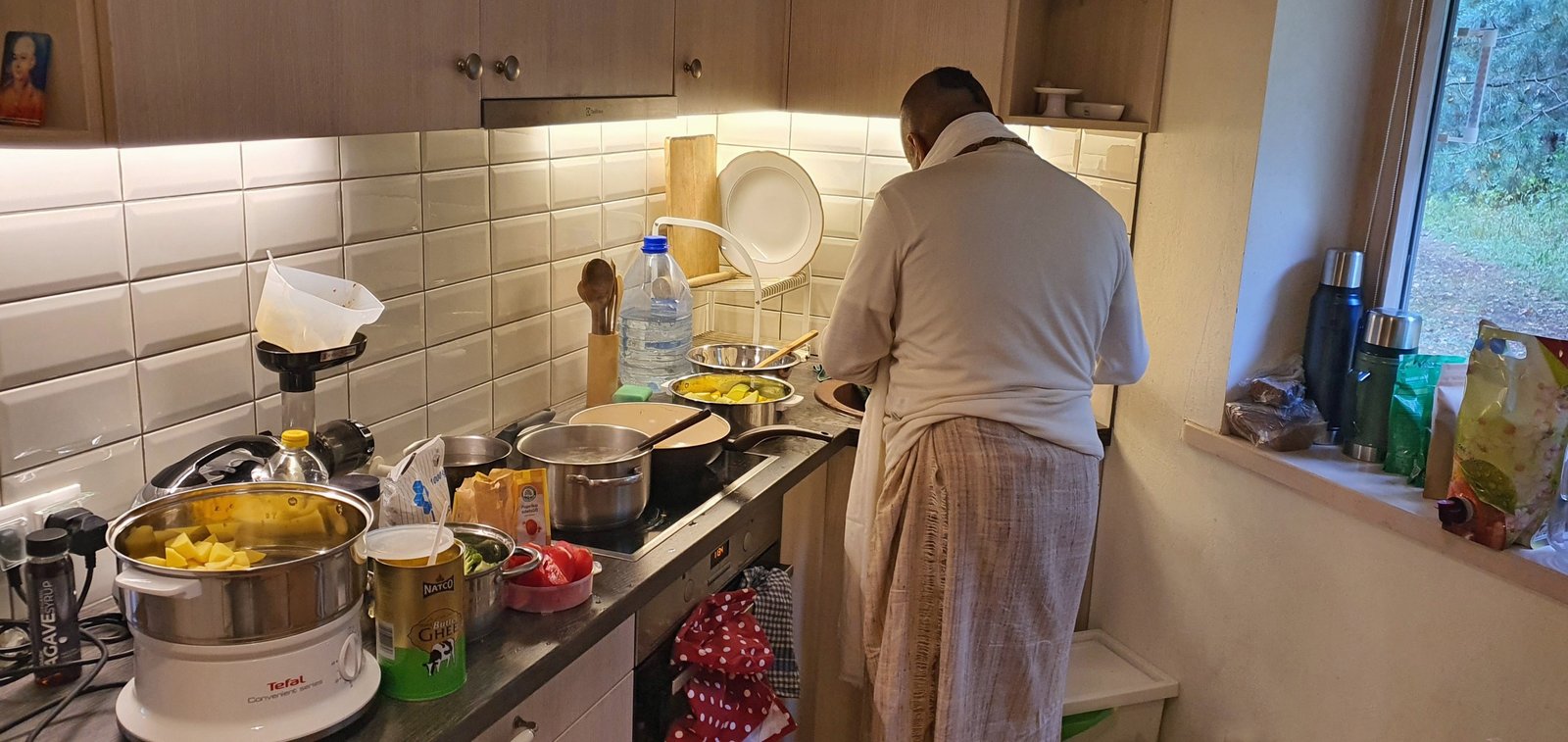 3 in govardhan das house