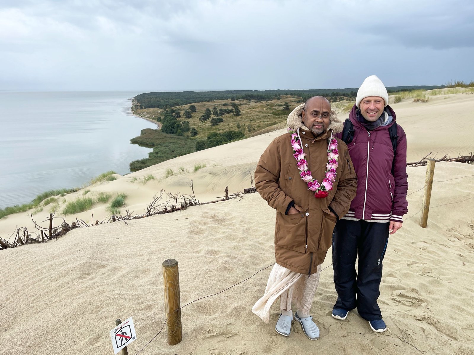 33 sightseeing and preaching in nida 2022.09.13 14