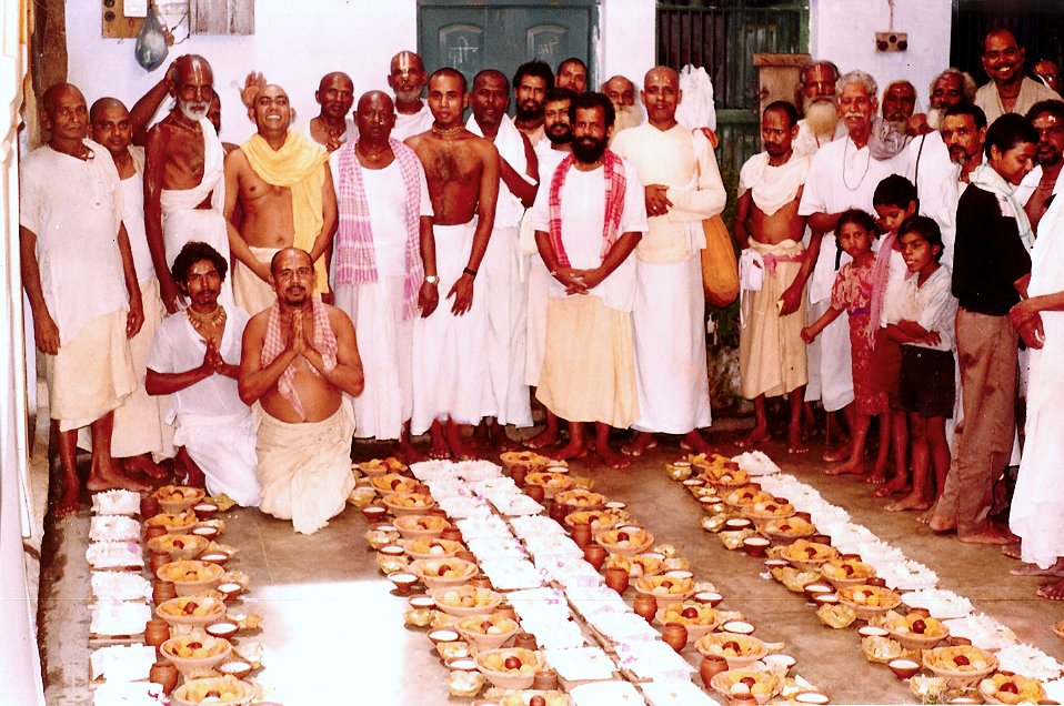 9 early years in vrindavan1